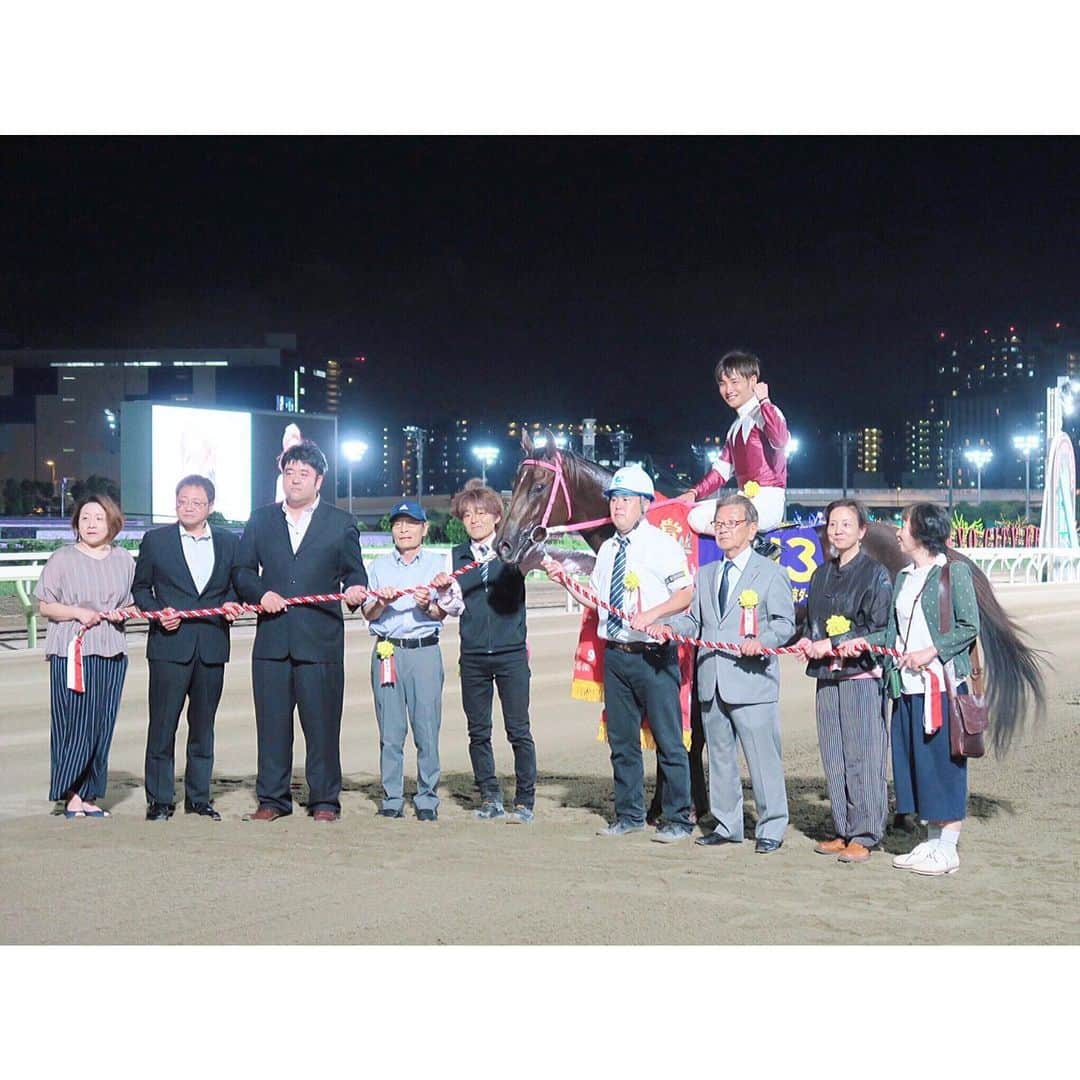 津田麻莉奈さんのインスタグラム写真 - (津田麻莉奈Instagram)「第65回東京ダービー 🏇💨✨ 勝ったのはヒカリオーソ山崎誠士騎手‼️ ダービーでは2着だった父フリオーソ。 その雪辱を、産駒のヒカリオーソが果たしました✨ 関係者の皆さま、おめでとうございます👏 ⁑ そして。落馬事故でお怪我をされている騎手の皆様が、一日も早く回復されますように。 ⁑ ⁑ #第65回東京ダービー #東京ダービー  #ヒカリオーソ #フリオーソ #フリオーソ産駒 #山崎誠士 騎手 #地方競馬ダービーシリーズ #競馬 #地方競馬 #アギト #トゥザグローリー産駒 #大井競馬 #大井競馬場 #tck2019 #東京シティ競馬 #まりなる #津田麻莉奈」6月5日 21時38分 - tsudamarinal