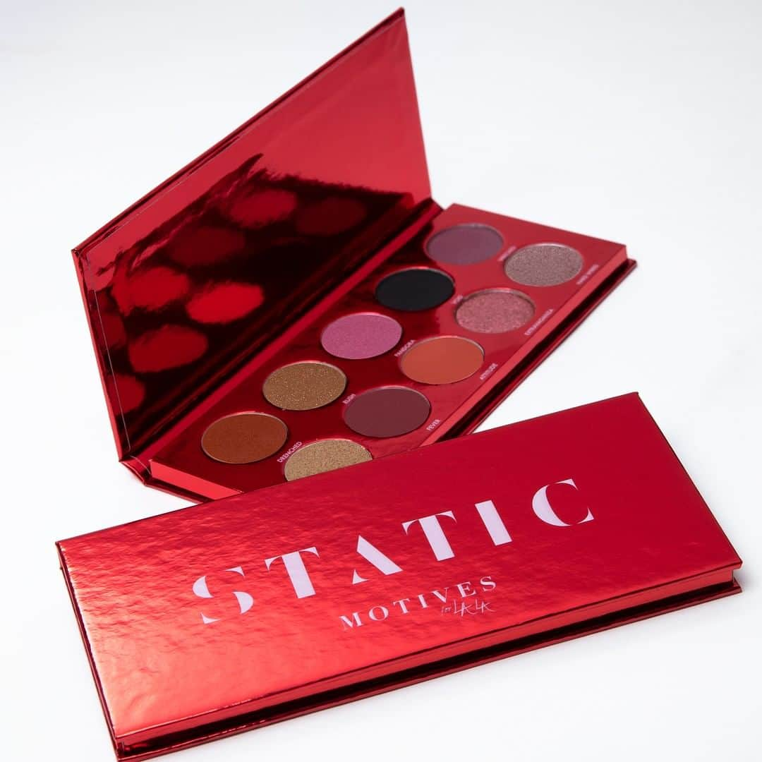 Motives Cosmeticsさんのインスタグラム写真 - (Motives CosmeticsInstagram)「Spice up your makeup collection with our new Motives for @lala Static Palette. . . . . #motives #motivescosmetics  #mua #makeuplove #makeupartist  #makeupadict #makeupobsessed #makeuppalette #eyeshadowpalette #static」6月5日 21時53分 - motivescosmetics