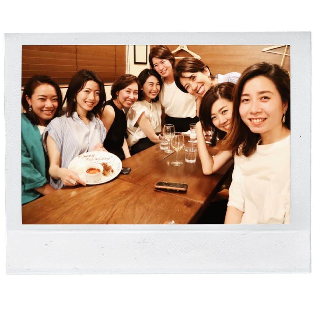 のインスタグラム：「よー笑った、POPUP打上げの集い🍷🌙🤣 * 侍達が集まってお腹よじれるくらい笑った！もー大好きすぎるし最高😂 * 愛するみんな、いつものMACHATTメンバーもヘルプで駆けつけてくれるメンバーもブランドへの愛がたっぷりで有難いでしかない😭🙏 * POPUP前からの準備も店頭も本当にありがとう。信頼できる皆んな、ガッツ溢れるサムライ魂のみんなが誇りだよ☺️ * 来れなかった さきちゃん、よーるん、なっちゃんもありがとう♡ * @yourun1129 のタグがまさにだったw  #いつも思うこのチームワークはなんなんだろうか #信頼と経験なのか #おばちゃんが青春を感じる瞬間笑 * このタグに笑った😂まさに #部活#青春  何歳になってもみんなと目標を目指して一丸となれるなんて最高やわ❤️ * #MACHATT #machattpopup * 友美のお誕生日のお祝いもできて嬉しかった🥳 * #武士#侍#ドカベン#貴族#ルルレモン がいたりとなかなか癖強め。」