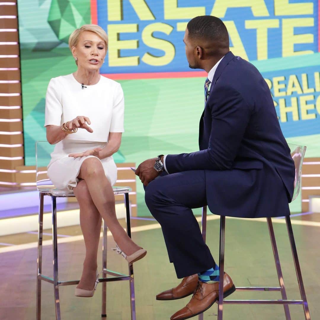 Good Morning Americaさんのインスタグラム写真 - (Good Morning AmericaInstagram)「@barbaracorcoran is an expert on both home buyer tips and prom poses with @michaelstrahan.」6月5日 22時14分 - goodmorningamerica