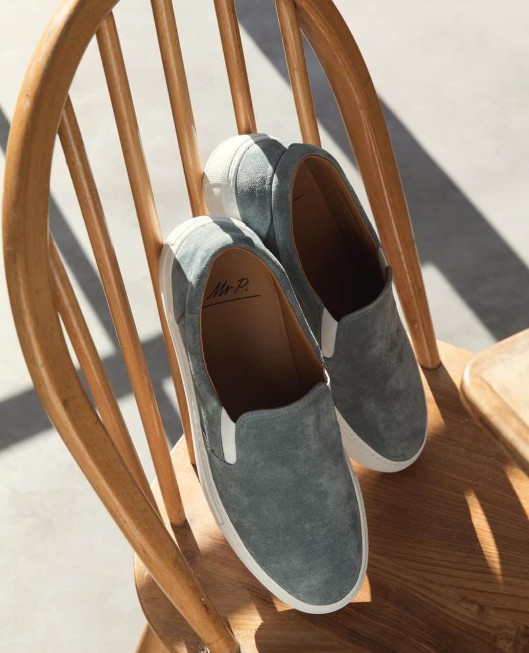 MR PORTERのインスタグラム：「The skate shoe grows up 🛹⠀ -⁣⠀ The @mrp Larry Suede Slip-On Sneakers (1110103). Tap to shop or head to the link in bio. #MrPmyway」