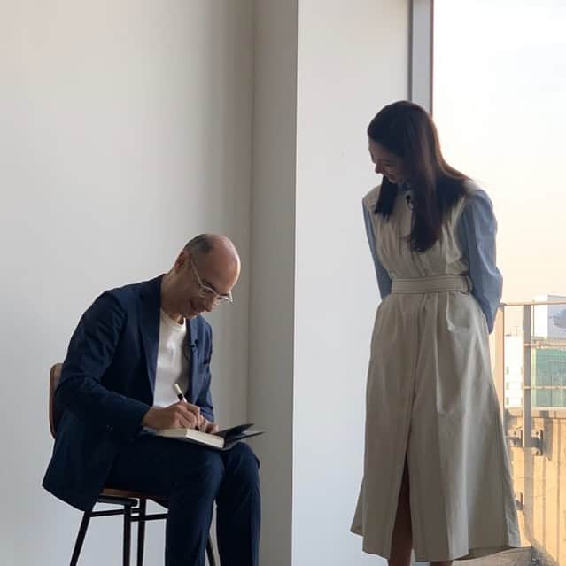 シン・セギョンのインスタグラム：「👍🐜🤗@werbernard」