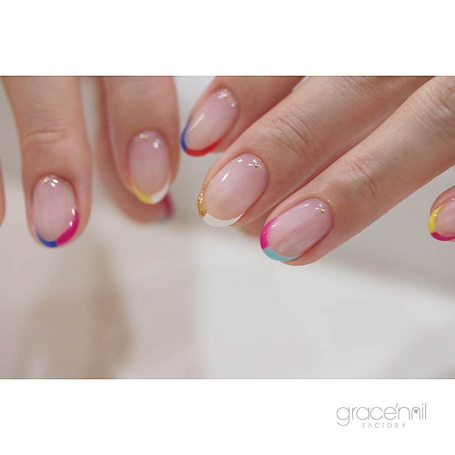 gracenailfactoryさんのインスタグラム写真 - (gracenailfactoryInstagram)「_____ . half 1/2 . . . #nail #nailsalon #naildesign #nailart #gel #gelart #gelnail #ネイル #ネイルデザイン #ネイルアート #ネイリスト #大阪ネイルサロン #グレースネイルファクトリー  #大人ネイル #人気ネイル #大阪ネイル  #堀江ネイル  #四ツ橋ネイル #シンプルネイル #ショートネイル  #夏ネイル #カジュアルネイル #ニュアンスネイル」6月5日 23時05分 - gracenailfactory