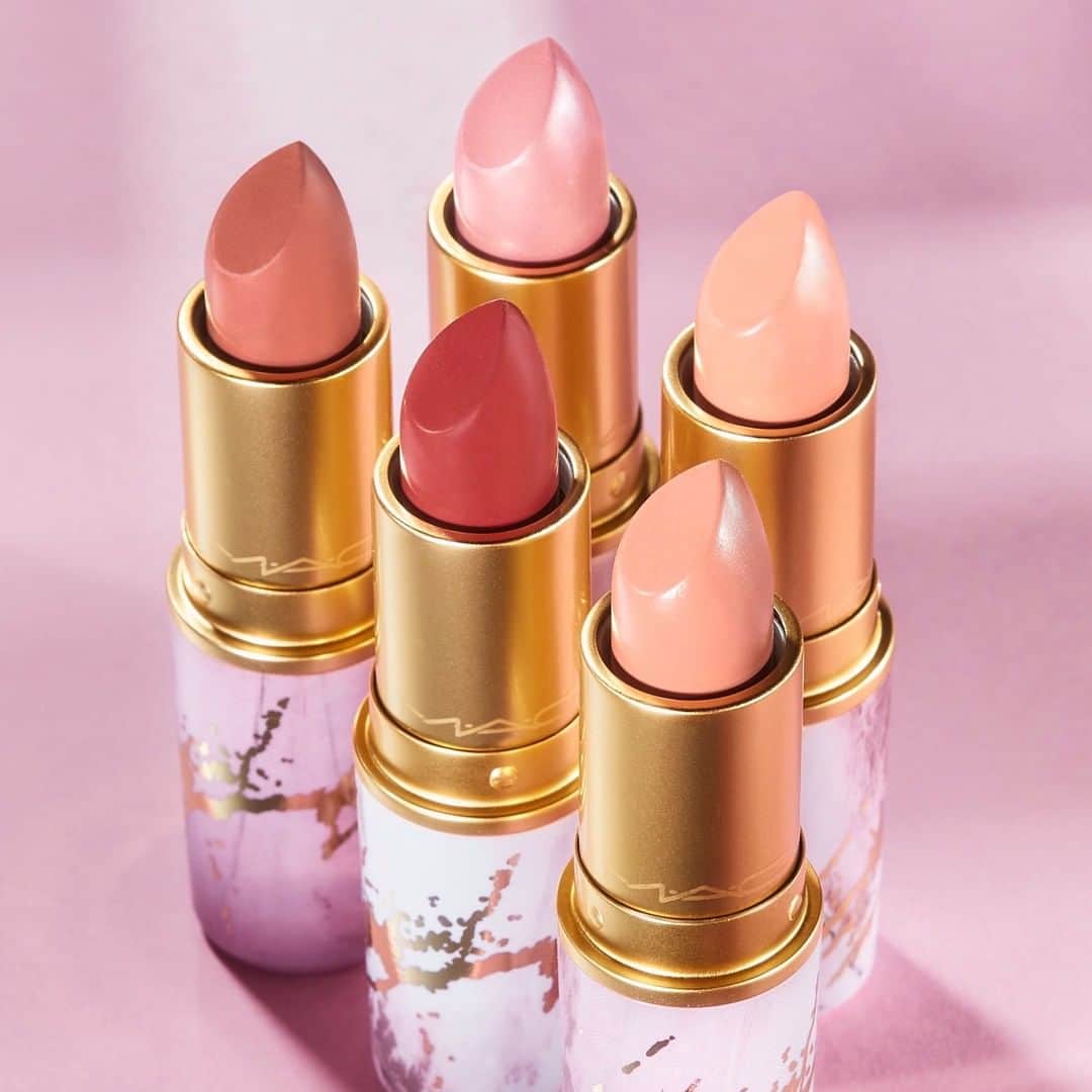 メイクアップアートコスメティックスさんのインスタグラム写真 - (メイクアップアートコスメティックスInstagram)「You struck gold. ⚡ Unearth five new Lipstick shades from #MACElectricWonder — all in limited-edition pink and gold marble packaging.  #Regram @maccosmeticshk」6月5日 23時32分 - maccosmetics