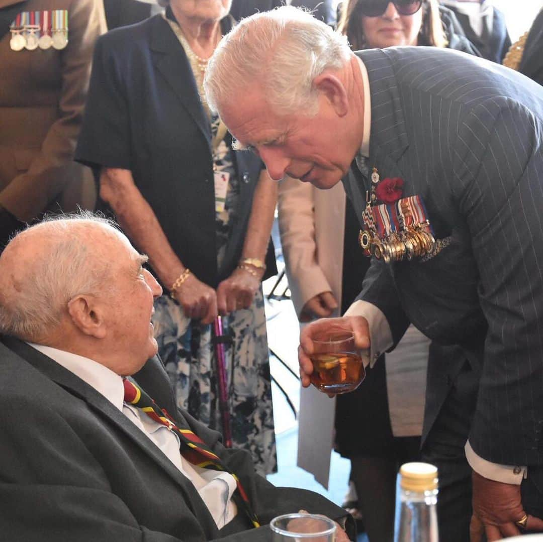 クラレンス邸さんのインスタグラム写真 - (クラレンス邸Instagram)「Today The Queen and The Prince of Wales attended the National Commemorative Event for the 75th anniversary of the D-Day landings at Southsea Common, Portsmouth. Her Majesty and His Royal Highness met D-Day veterans and Heads of State, Heads of Government and Representatives of Leaders of the Allied Nations. D-Day is considered one of the largest military operations in history. It included over 5,000 vessels and ships, nearly 11,000 planes and over 130,000 ground troops. Tomorrow The Prince of Wales and The Duchess of Cornwall will attend #DDay75 events in Normandy.」6月5日 23時23分 - clarencehouse