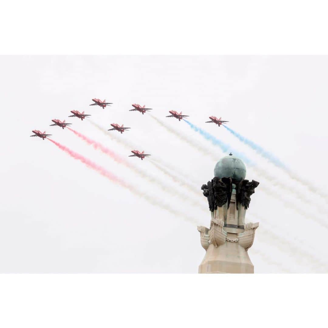 クラレンス邸さんのインスタグラム写真 - (クラレンス邸Instagram)「Today The Queen and The Prince of Wales attended the National Commemorative Event for the 75th anniversary of the D-Day landings at Southsea Common, Portsmouth. Her Majesty and His Royal Highness met D-Day veterans and Heads of State, Heads of Government and Representatives of Leaders of the Allied Nations. D-Day is considered one of the largest military operations in history. It included over 5,000 vessels and ships, nearly 11,000 planes and over 130,000 ground troops. Tomorrow The Prince of Wales and The Duchess of Cornwall will attend #DDay75 events in Normandy.」6月5日 23時23分 - clarencehouse