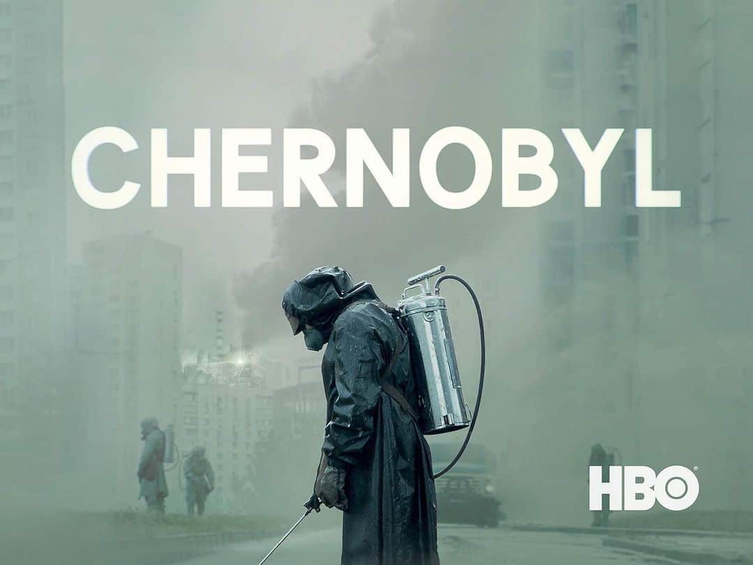 ELLE Polandさんのインスタグラム写真 - (ELLE PolandInstagram)「To jeden z najważniejszych seriali tego roku! Kto z Was ogląda/obejrzał „Czarnobyl” na @hbopolska? Jak wrażenia? #hbogo #chernobyl」6月5日 23時26分 - ellepolska