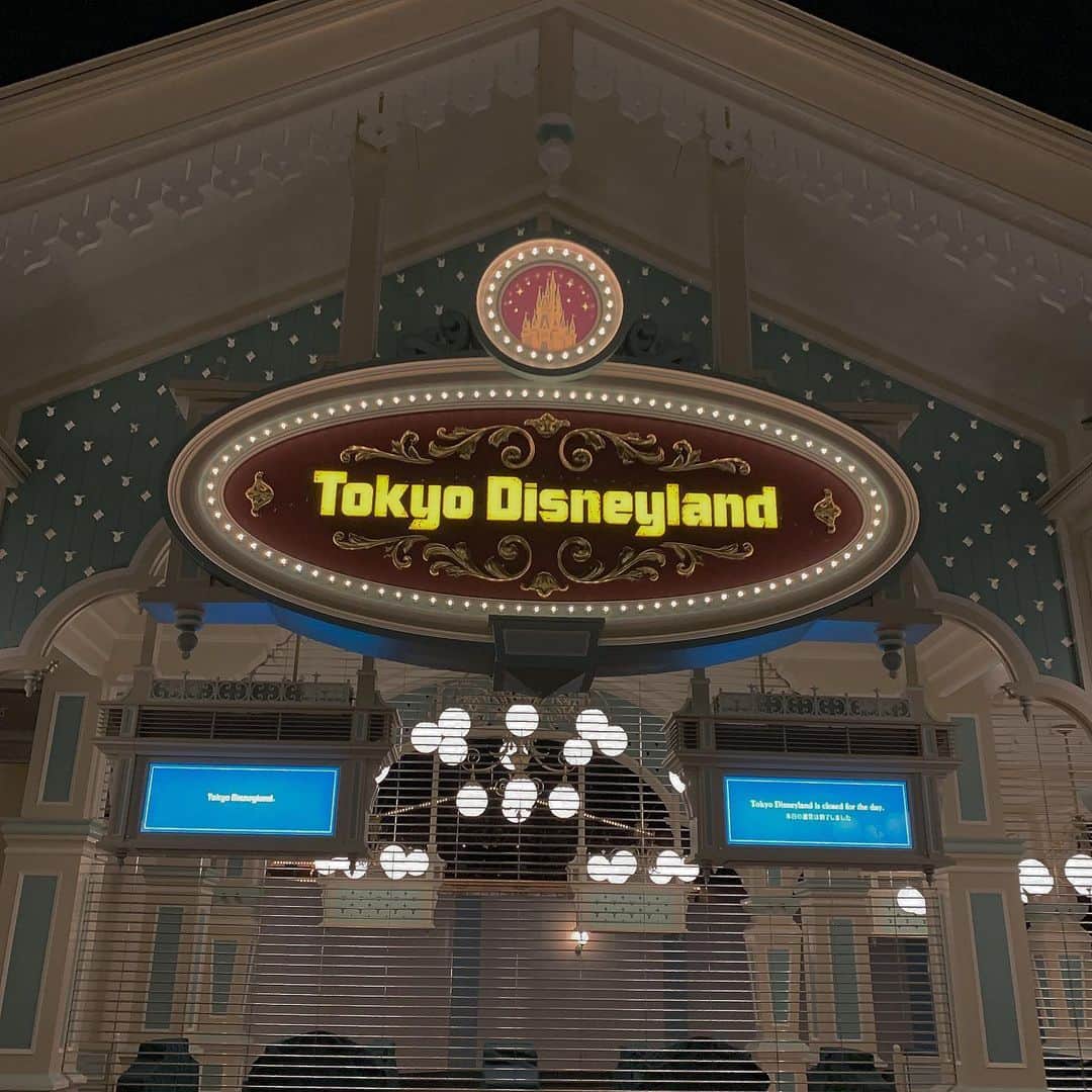 前田亜美のインスタグラム：「. . #Disneyland . . #♡」