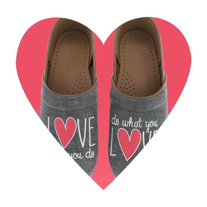 ダンスコのインスタグラム：「The love is stronger the second time around. . . . #dansko #instalove #clogs #shoes #danskos #justyourfavorites #instagood #danskostyle #comfort #newshoes」
