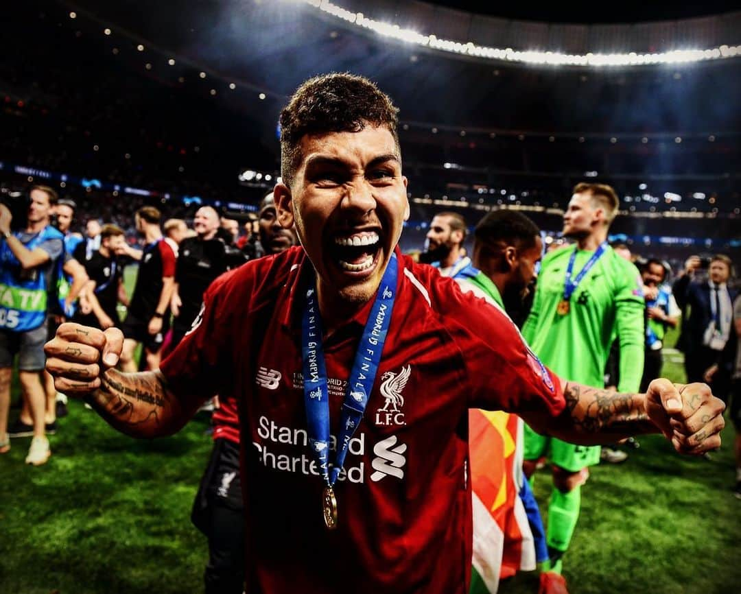 リヴァプールFCさんのインスタグラム写真 - (リヴァプールFCInstagram)「Sí Señor!! 😁😁 #SixTimes #UCLfinal #LFC #LiverpoolFC #ChampionsLeague #Firmino」6月5日 23時44分 - liverpoolfc