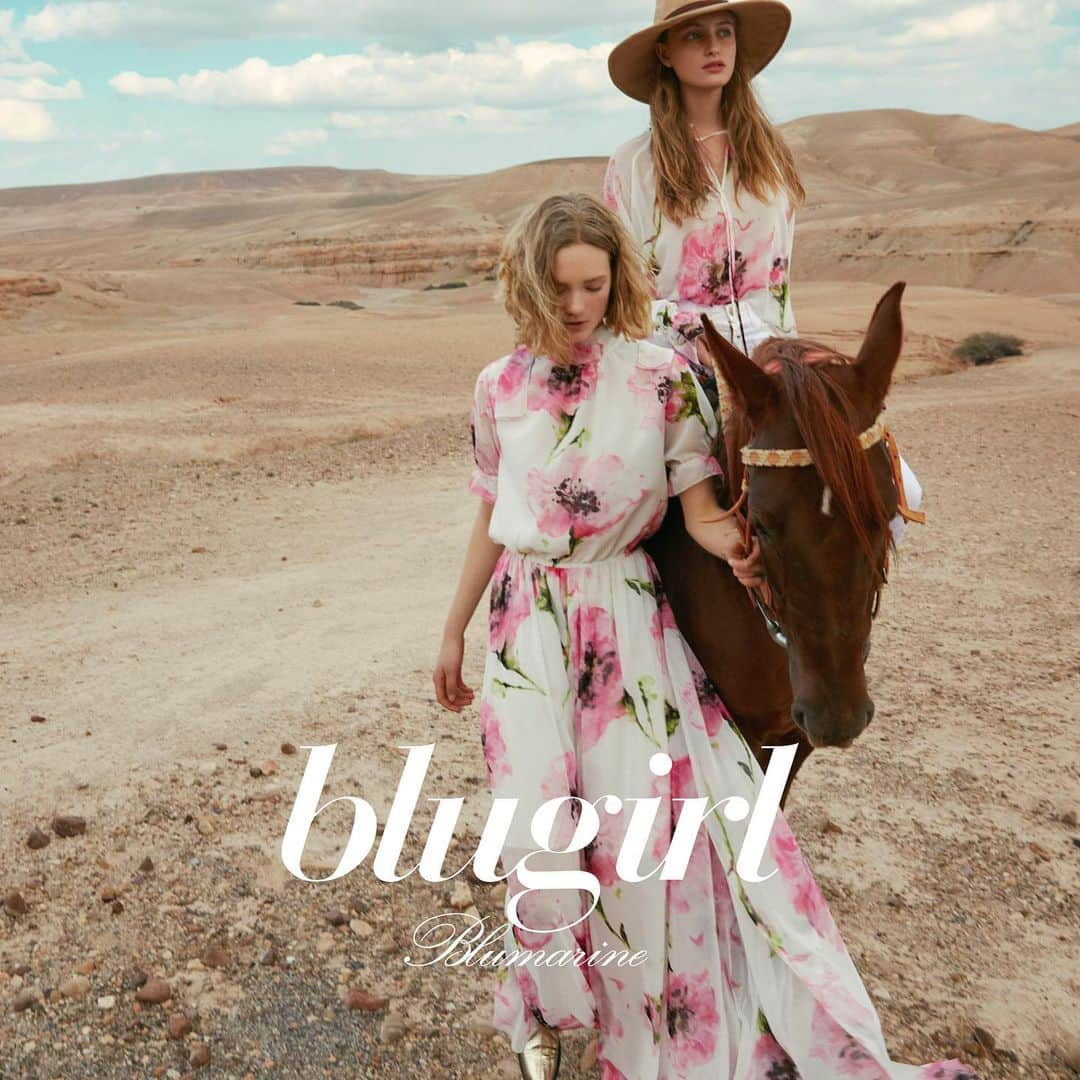 ブルーガールのインスタグラム：「Blugirl Spring Summer 2019 Advertising Campaign. A journey to the desert, between suggestive sand dunes and breathtaking sunsets. Two girlfriends. No boundaries. A joyous and carefree mood. This is the Blugirl Spring Summer 2019 Advertising Campaign, conveying a free spirited elegance, poised among freshness, romanticism and non-conformist freedom.  Photographer: @fededeangelis Models: @beatricevendramin, @renske.lb Stylist: @audreytaillee Hair: @gabrytrezzi MUA: @ariannacampa_makeup  #blugirl #blugirlss19 #ss19#advertisingcampaign#beatricevendramin #renskeblockland」