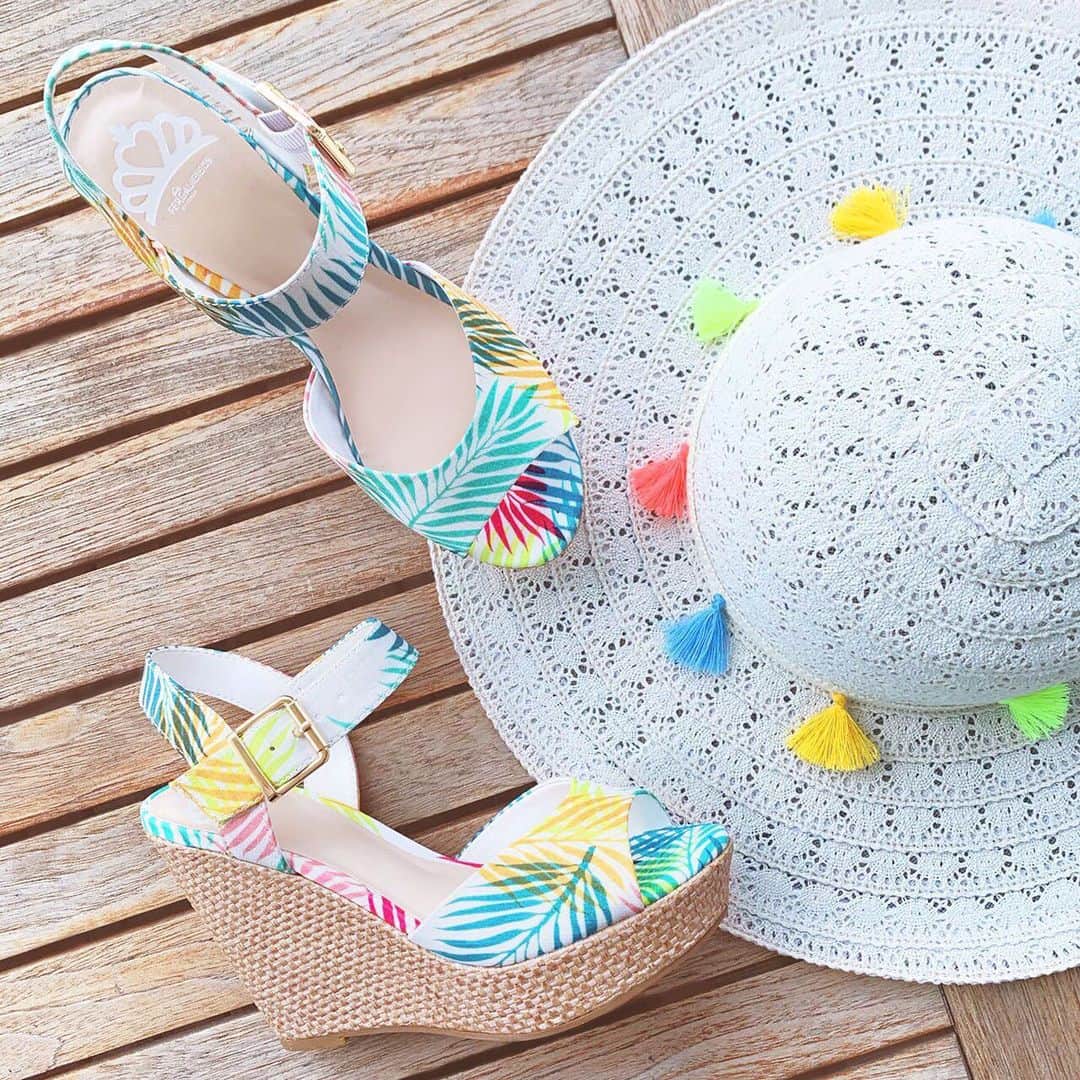 ロック&リパブリックのインスタグラム：「Step into instant vacay mode. 🏝#Kohls」