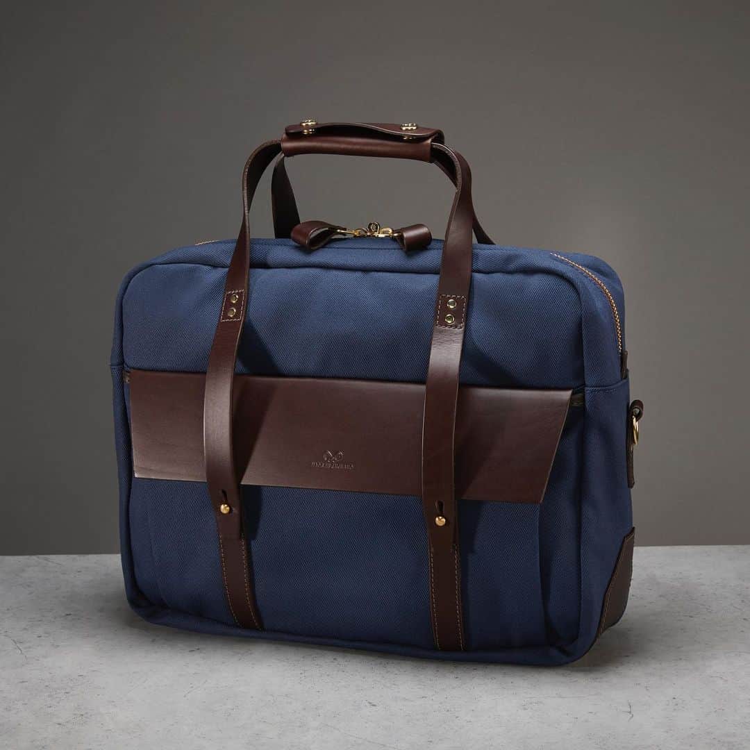 ジョンチャップマンのインスタグラム：「The Wye #workbag great #fathersday #giftideas 10% #promotion this week #madeinengland #bags #luggage #handcrafted #menstyle #mensstyle #menswear #mensfashion」