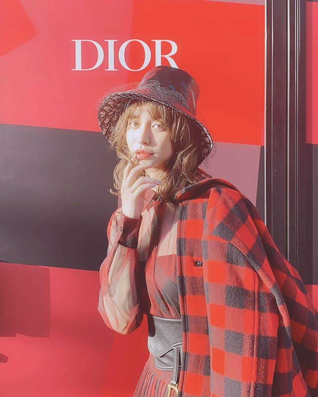 野崎萌香さんのインスタグラム写真 - (野崎萌香Instagram)「DIOR  FALL/WINTER 2019-2020 Exclusive Press Presentation @dior  今シーズンのDiorの コレクションテーマは “テディ・ガール” 早速チェックしてきました🧸♥️ . . .  どこもかしこも Check柄の今回のコレクションも 可愛かったです♦️♥️♦️♥️♦️♥️ #dior」6月6日 1時06分 - moeka_nozaki