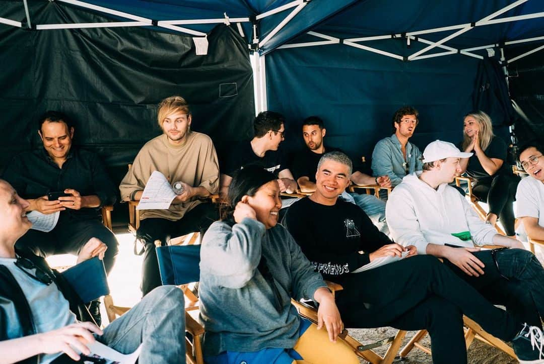 カルム・フッドさんのインスタグラム写真 - (カルム・フッドInstagram)「Easier Behind The Scenes. All taken by @dkessler.」6月6日 6時43分 - calumhood