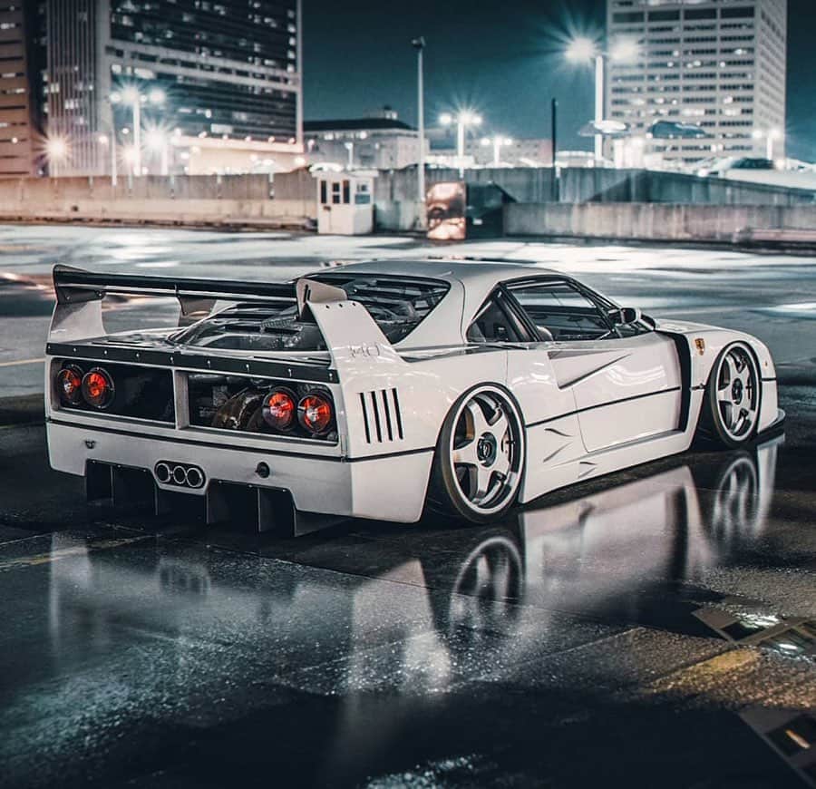 CARLiFESTYLEさんのインスタグラム写真 - (CARLiFESTYLEInstagram)「The Ferrari F40. 👍🏼or👎🏼? Render by @the_kyza #carlifestyle」6月6日 1時33分 - carlifestyle