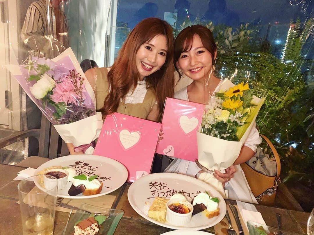 一木美里さんのインスタグラム写真 - (一木美里Instagram)「おつかれサマンサ会してもらいました💕😭💕 10年の中で、途中からは私がメンバーを選んだり みんなをまとめる立場になって 選ばせてもらったからには素晴らしい経験にしてもらわなくちゃ！と思う反面 思い通りにいかないこともたくさんありました。 だから、出逢えた素敵なみんながサマンサで過ごした時間を大切に想ってくれてることが何より嬉しい💕  この経験のおかげでお仕事をいただく有り難さを実感して、今までお世話になってきたマネージャーさんたちがどんな想いで動いてくださっていたか 分かりました。お仕事を こなさず 大切に一生懸命がんばりたいです🌈  たくさん 今後の質問をもらったけど📨、DJやコラムなど 今のお仕事を続けながら しばらくはチャレンジの日々にするつもりです。ドキドキだけど、わくわくでもあると信じて…✈ . . #長くなっちゃった  #おつかれサマンサ #サマンサタバサ #ブランドレップ #読モ #おしゃP  #SamanthaThavasa#SamanthaVega #fashion#Designer#Model」6月6日 1時31分 - misato_ichiki