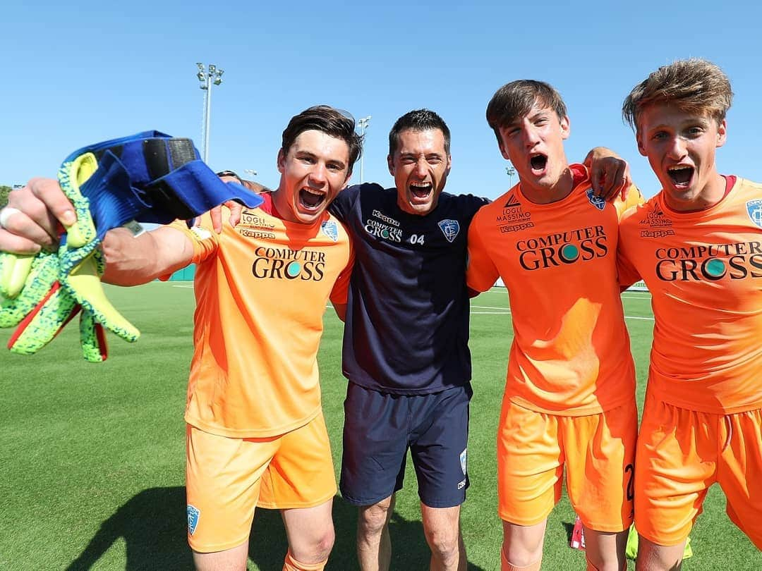 エンポリFCさんのインスタグラム写真 - (エンポリFCInstagram)「📸📸📸 La festa della Primavera azzurra per la salvezza 💙🤙💪」6月6日 2時00分 - empoli_fc_official