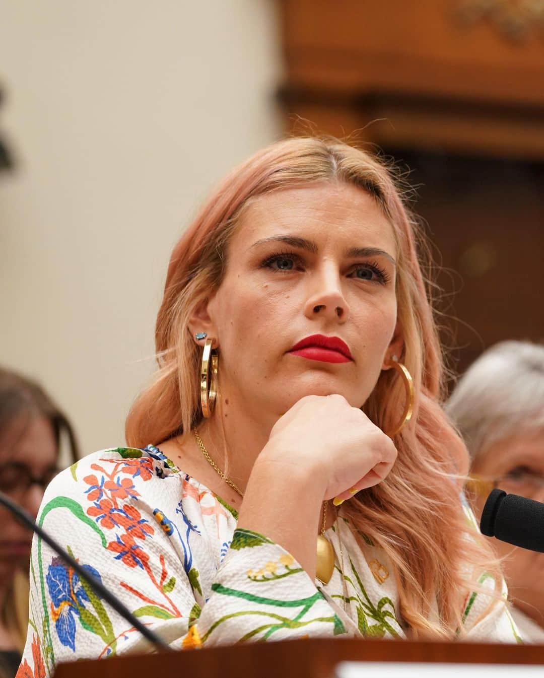 Just Jaredさんのインスタグラム写真 - (Just JaredInstagram)「@busyphilipps testified before a subcommittee of the U.S. House Judiciary Committee in a hearing on abortion rights! Tap photo link in bio for more Photos: SplashNews」6月6日 2時04分 - justjared