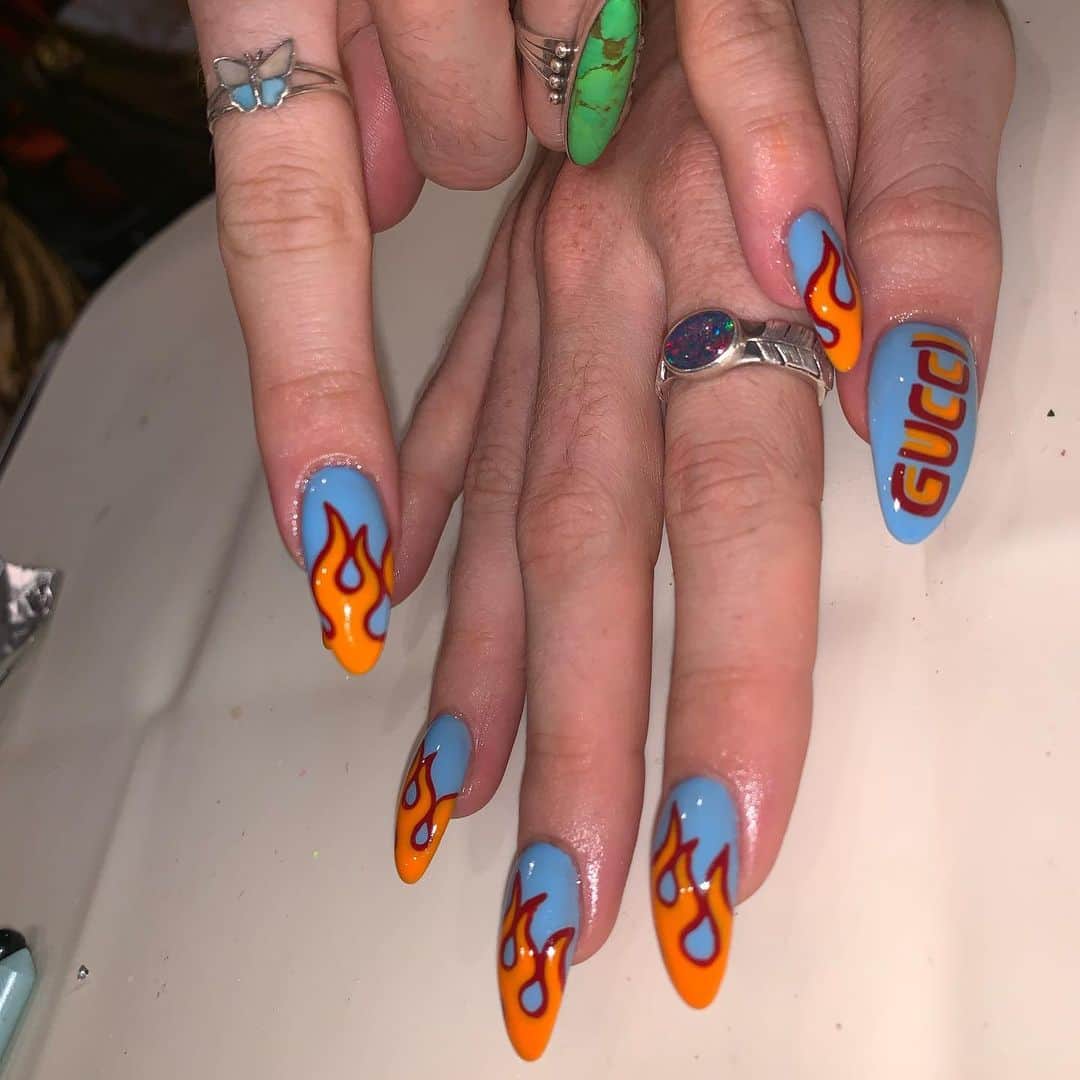 Mei Kawajiriさんのインスタグラム写真 - (Mei KawajiriInstagram)「@gucci Nails for Gucci Girl @alienzarereal 🤘🏻💅🏻🔥🔥🔥🔥🔥🔥🔥🔥🔥🔥🤘🏻🤘🏻🤘🏻❤️❤️💅🏻💅🏻💅🏻💅🏻💅🏻 #nailsbymei #handpainted #gelnails #nailart」6月6日 2時15分 - nailsbymei