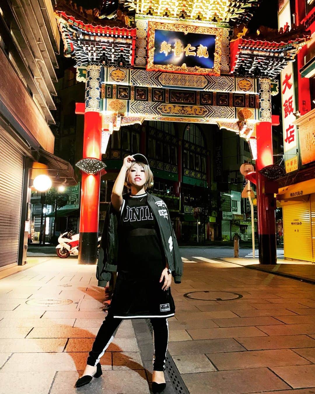DJ YURINAさんのインスタグラム写真 - (DJ YURINAInstagram)「chenge my mind🤯 たまには気分を変えて👾👾👾 . #晚安 #很高兴认识你 #夜总会 #谢谢 #djyurina . ヨーロッパはディナータイム🍽 . photo by @frenchie426」6月6日 2時16分 - dj_yurina_tokyo