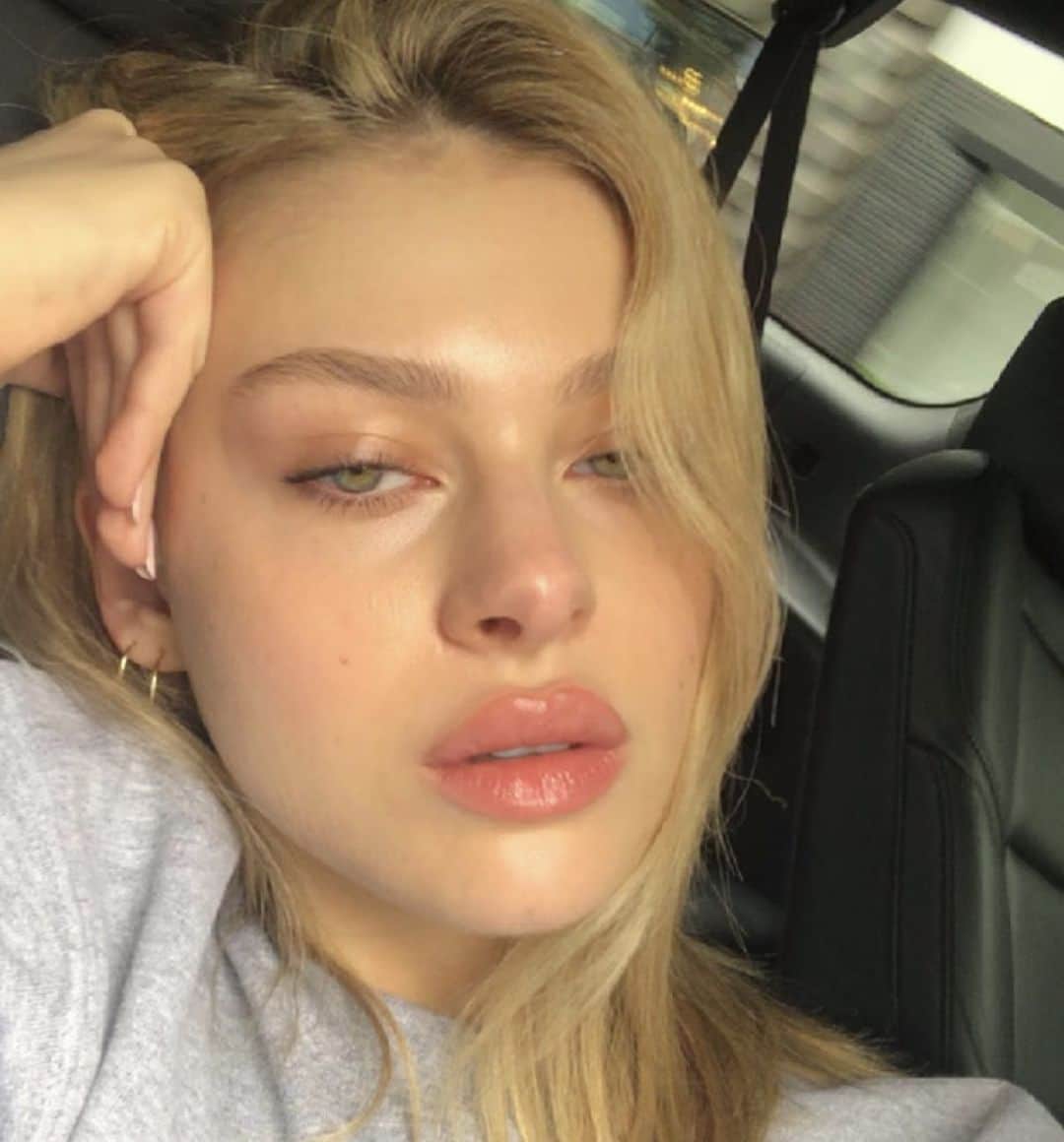 ニコラ・ペルツのインスタグラム：「i love clouds」