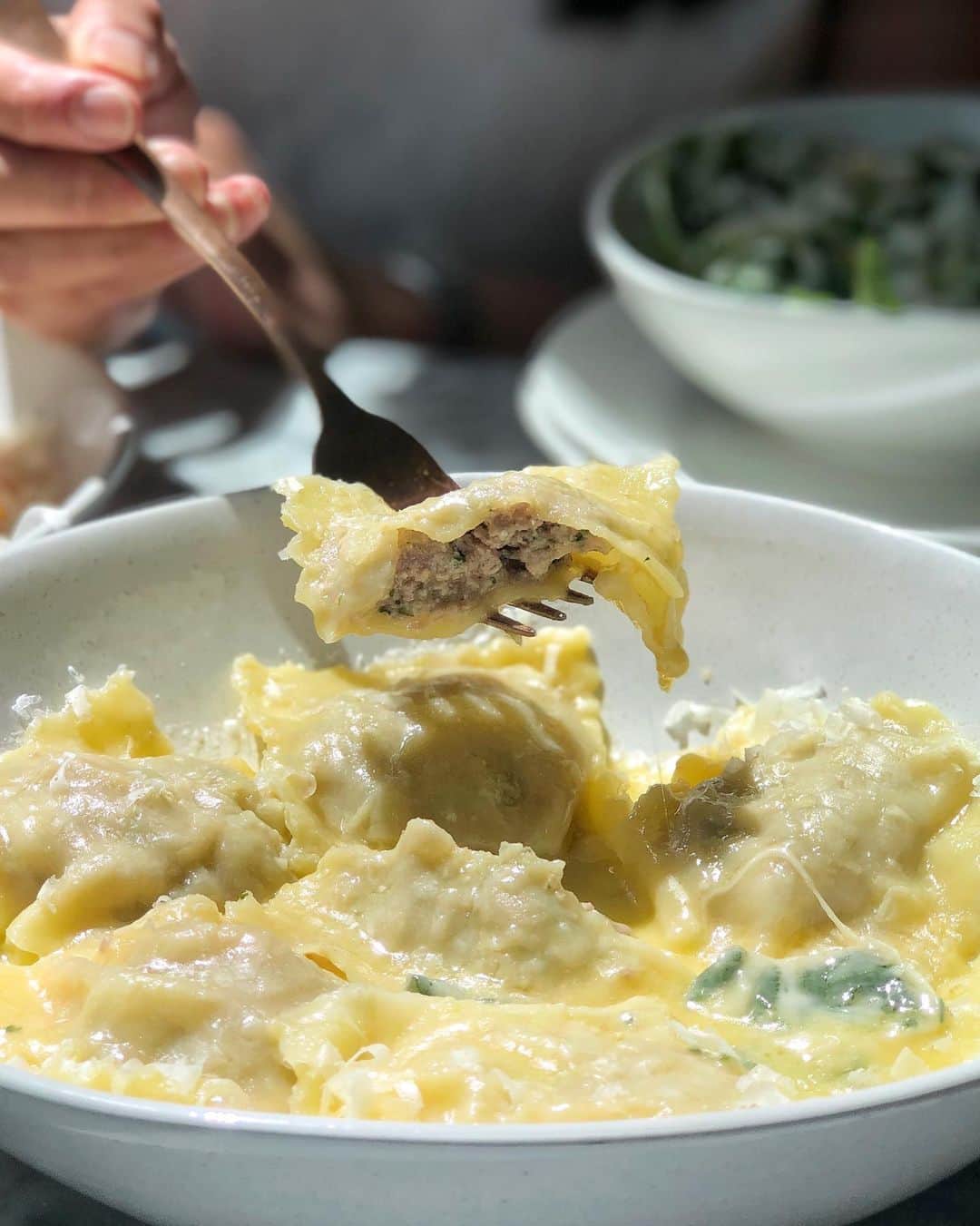 Eat With Steph & Coさんのインスタグラム写真 - (Eat With Steph & CoInstagram)「Bit obsessed with @emiliaspasta #invite Carb-loading was totally worth it with the (much thicker than the usual) Pappardelle - 4 hour slow cooked béchamel bolognese: heavy and rich in flavour. Casarecce with basil pesto and the handmade ravioli with organic lamb with butter and sage sauce were much lighter dishes. My favourite was the ravioli with lamb, thought the sauce was spot-on. 😋😋😋 #handmade #italian #foodstagram #italianfood #toplondonrestaurants 📷: @mchan4b」6月6日 2時43分 - eatwithsteph_ldn