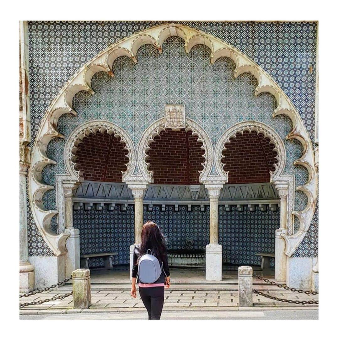 XD Designさんのインスタグラム写真 - (XD DesignInstagram)「Bobby Elle in #Sintra #Portugal ! • The town of Sintra has a colorful Romanticism style of architecture, filled with decorative and flamboyant buildings — definitely  worth a visit when traveling in Portugal 🇵🇹 • • 📸 by @ieva_goossens_ . • • #xddesign #bobbybackpack #xddesignbobby #bobbyelle #antitheftbag #igers #ig_daily #instatravel #travelers #femmetravel #packandgo #travellifestyle #travelgear #photooftheday #journey #globetrotter #keepexploring #modernnomad #architecturetravel #gotyourback #travelmore #digitalnomad #doyoutravel #thetraveltag #travelfun #passportlife #dametraveler #travelportugal」6月6日 2時41分 - xddesign