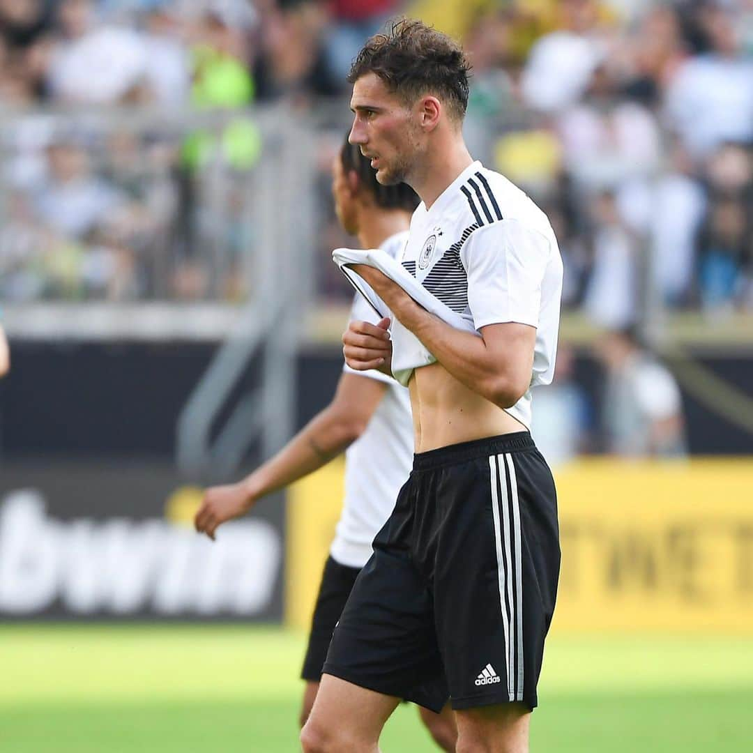 レオン・ゴレツカさんのインスタグラム写真 - (レオン・ゴレツカInstagram)「Wir gegen uns. 😜 @dfb_team」6月6日 3時14分 - leon_goretzka