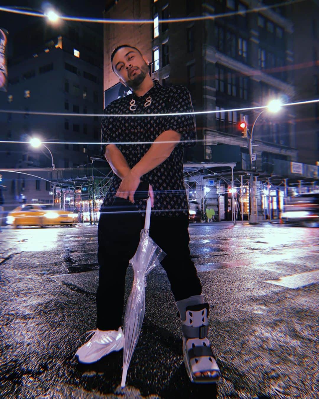 Alfredo Floresさんのインスタグラム写真 - (Alfredo FloresInstagram)「Took these in the 30 mins I allowed myself to go out with this broken toe 🤦🏽‍♂️ Chicago weather just like NYC. I’m not mad at it 🌬☔️⚡️」6月6日 3時28分 - alfredoflores