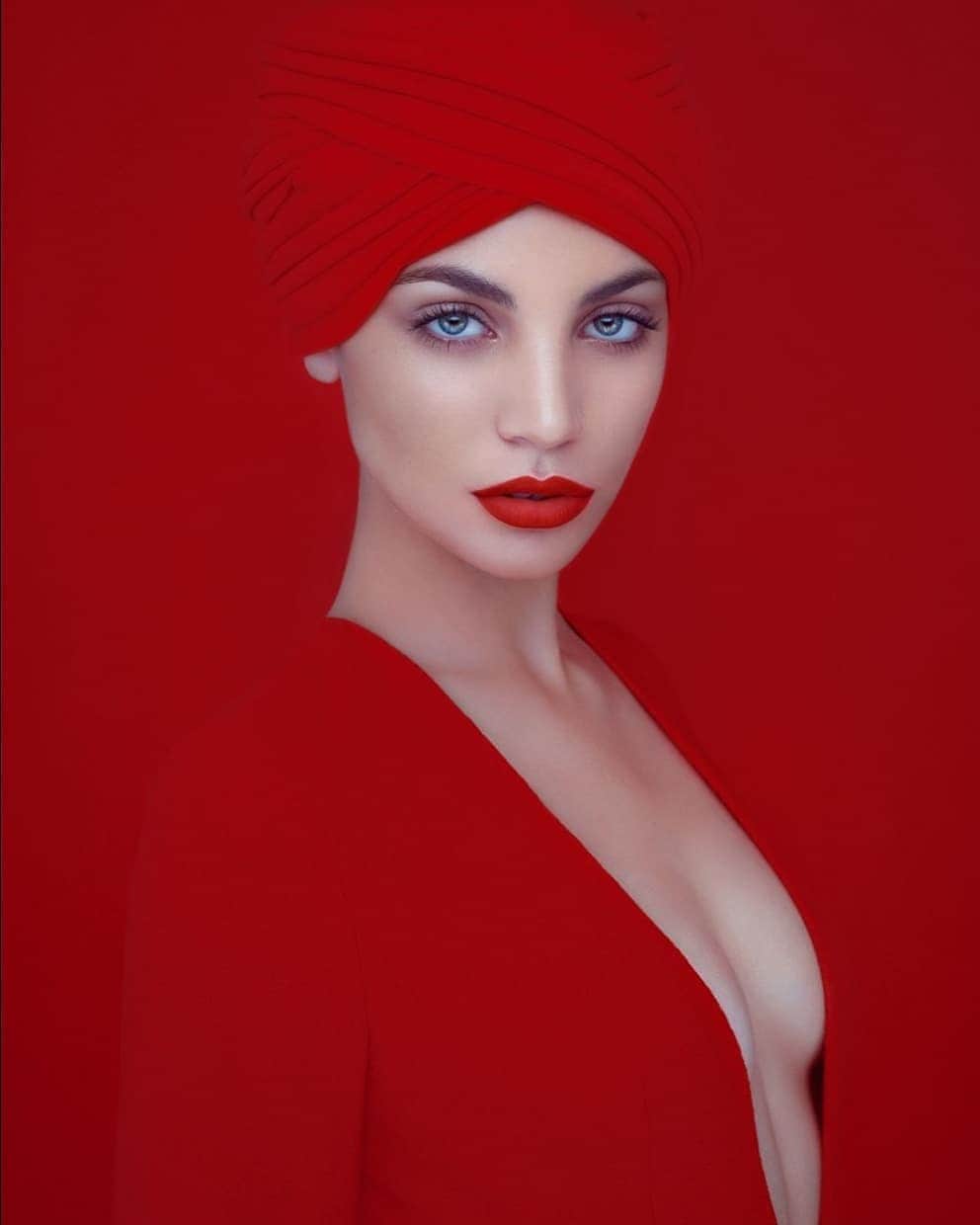 Nature|Folk|Portrait|Videoのインスタグラム：「Who loves RED 🎈❤🎈 ━━━━━━━━━━━━━━━━━━━ Photo by @davidbenolielphotography Model @vickyfurnari  Congratulations!  Selection by  @unsalsicilli ━━━━━━━━━━━━━━━━━━━ Team #ig_mood @unsalsicilli @humanistanbul @celilbezeng @emili35 @gizemparlak_ @gulumsedunya @semihcevval @gulperi_karademir @hakancgrn ━━━━━━━━━━━━━━━━━━━ Community @moodcommunity General Tag #moodcommunity ━━━━━━━━━━━━━━━━━━━ #red」