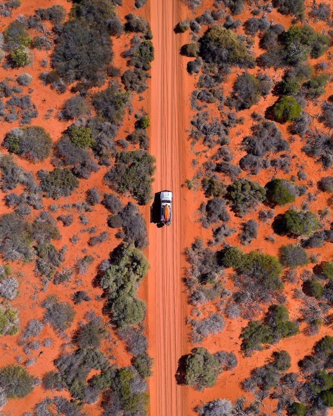 Australiaさんのインスタグラム写真 - (AustraliaInstagram)「Hop in for an @australiascoralcoast road trip, we’ll drive! 🚗 @jonathanlendich recently drove through #FrancoisPeronNationalPark, and believes that seeing unique scenery like this is the “perfect reason to visit this awesome part of @westernaustralia.” The park is a nine-hour scenic drive from #Perth, and we suggest hiring a 4WD to make the most of the trip, as it gives you increased access to the more rugged parts of the national park. Think dramatic red cliffs, white sandy beaches and an abundance of marine life - ticks all the boxes for an unforgettable #roadtrip adventure, if you ask us!  #seeaustralia #justanotherdayinwa #australiascoralcoast #naturephotography #travel」6月6日 4時00分 - australia