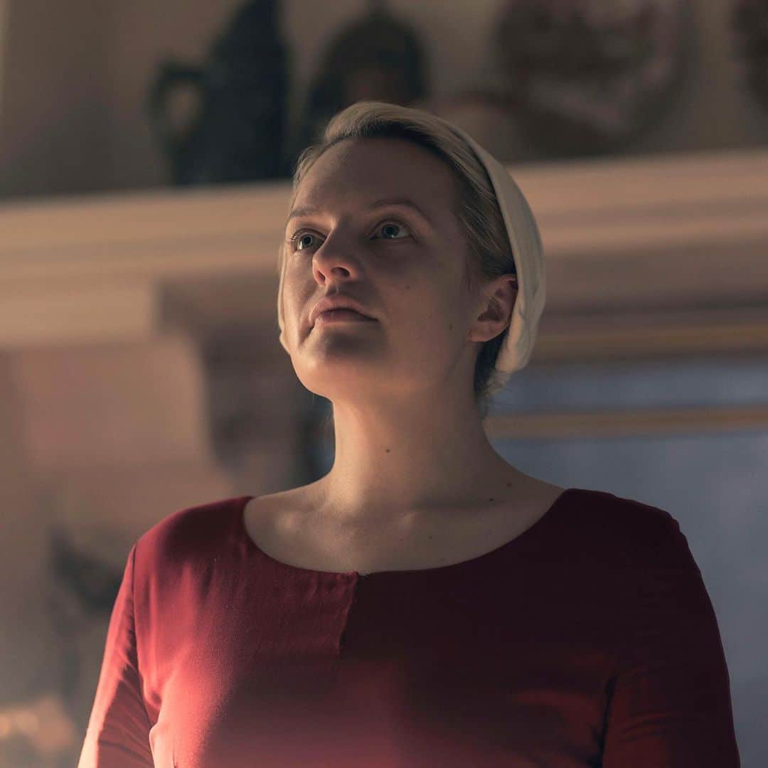 NBC Newsさんのインスタグラム写真 - (NBC NewsInstagram)「“‘Handmaid’s Tale’ season 3 still has problems, but plenty of potential,” Ani Bundel writes for NBC News THINK. Click the link in our bio to read her take on the Hulu show’s new season — but beware of spoilers. . 📷 Elly Dassas / Hulu」6月6日 4時04分 - nbcnews
