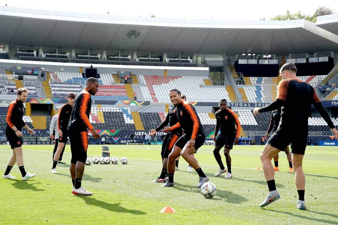 デイリー・ブリントさんのインスタグラム写真 - (デイリー・ブリントInstagram)「🦁🔸 #NationsLeague」6月6日 4時25分 - blinddaley