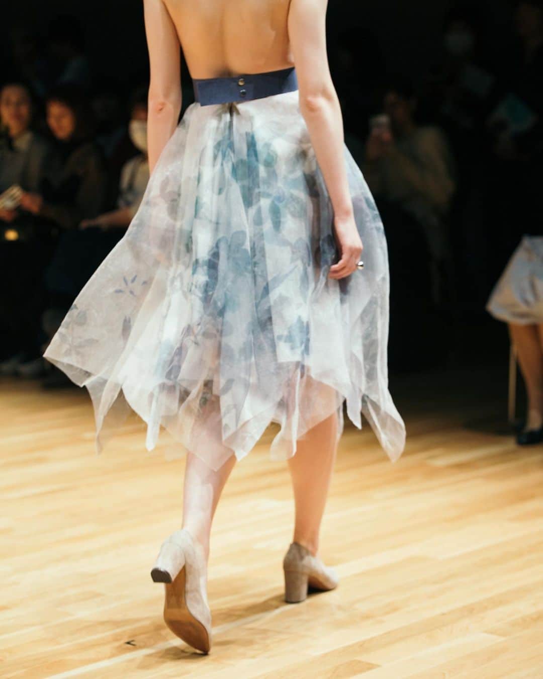 夢子さんのインスタグラム写真 - (夢子Instagram)「. Thank you so much @risako_in_tokyo . #cava #model #tokyo #fashion #中村理彩子  #gunnsmodel #tokyofashion #tokyofashionweek #model #knit #sweater #skirt #東京ファッションウィーク  #デジタルアート #デジタルファブリケーション  #handmadeclothing #runwaymodel」6月6日 4時47分 - yumeko0421