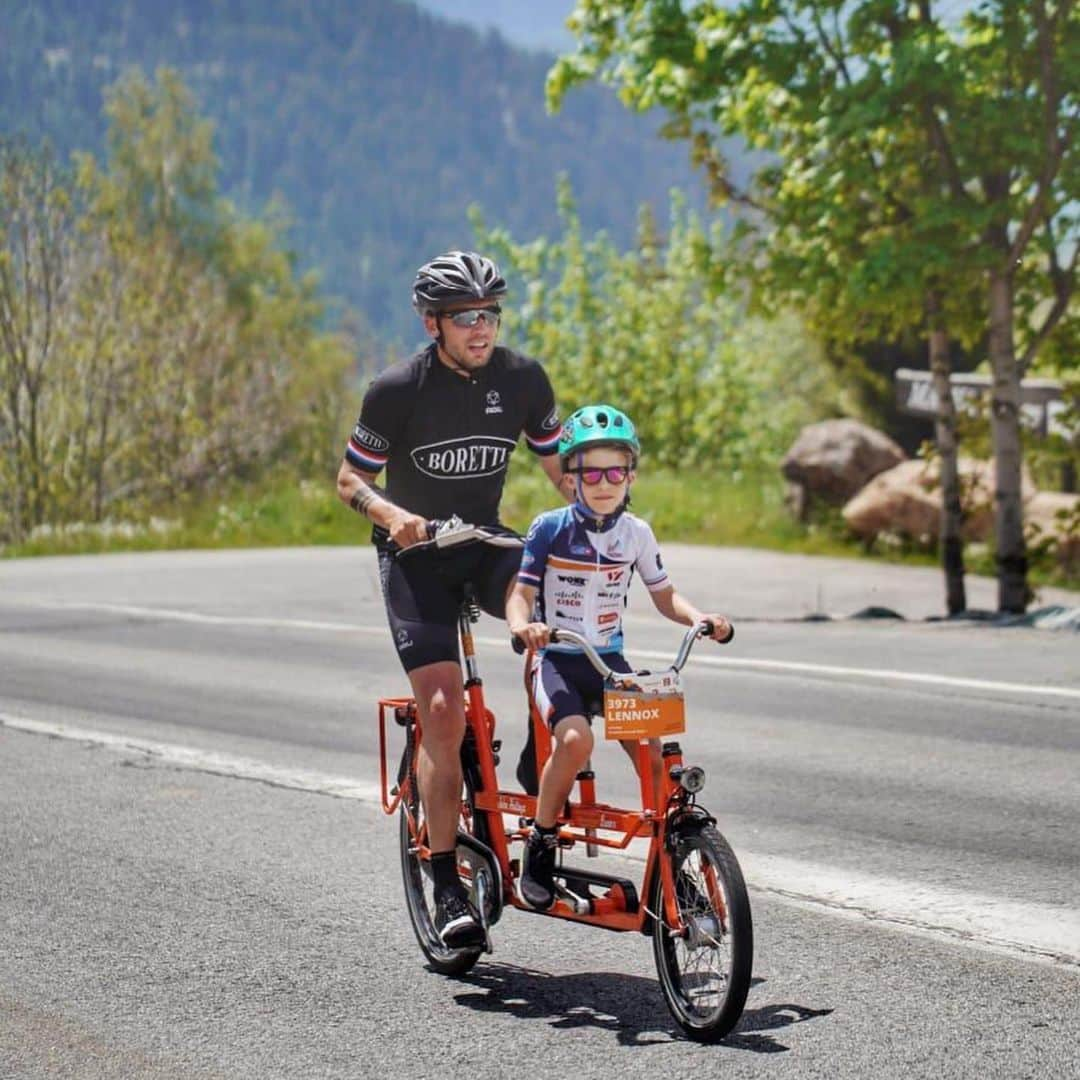 ヨニー・ハイティンハさんのインスタグラム写真 - (ヨニー・ハイティンハInstagram)「Couldn't wish for better last preparations for @alpedhuzes than this ride with my little friend! @lennoxlovesfootball and I did the Alpe d'HuZus together today, I am a proud dad. Tomorrow Alpe d'HuZes! #alpedhuzes #ad6」6月6日 5時03分 - johnheitinga