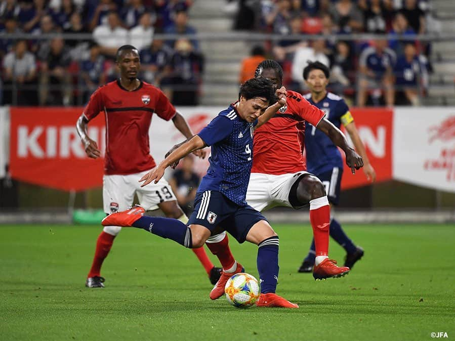 日本サッカー協会さんのインスタグラム写真 - (日本サッカー協会Instagram)「📸Match Photos① 令和最初の日本代表戦は、トリニダード・トバゴ代表との一戦。森保一監督体制で初の3バックで臨み、0-0で引き分けました。 ・ #キリンチャレンジカップ2019 #SAMURAIBLUE🇯🇵 0-0 🇹🇹トリニダード・トバゴ 📅2019.6.5(水)19:30 📍愛知／豊田スタジアム ・ ―――――――――――――――――― Next Match>> キリンチャレンジカップ2019 🆚エルサルバドル代表 📅6/9(日)19:00KO 📍宮城／ひとめぼれスタジアム宮城 📺TBS系列で生中継 ・ 👉大会情報はJFA.jpへ ―――――――――――――――――― #daihyo #キリチャレの日」6月6日 14時53分 - japanfootballassociation