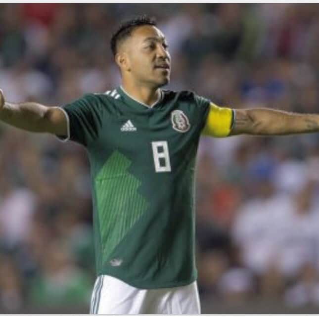 マルコ・ファビアンのインスタグラム：「Desgraciadamente no pude recuperarme al 100% de la lesión de mi tobillo para jugar esta copa oro, pero estoy seguro que mis compañeros harán un gran torneo, todo el apoyo a @miseleccionmx. por mi parte sigo a tope con la recuperación para pronto estar de nuevo en la cancha y ayudando a mi equipo @philaunion para seguir con este buen paso. Estoy seguro que regresaré mejor y más fuerte! 💪🏼🙏🏻💫🇲🇽🎩 #fe #magic #vivetuvidafeliz #fuerza #paciencia #work #sonriealavida #stayfocused」