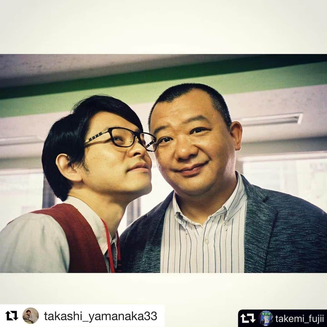 木下隆行さんのインスタグラム写真 - (木下隆行Instagram)「向かいのバズる家族  今日最終話  とんでもない結末が  #リポストのリポスト #撮影:藤井武美  #Repost @takashi_yamanaka33 with @get_repost ・・・ 『#向かいのバズる家族』今夜11時59分〜最終話です。 #repost @takemi_fujii ・・・ わーーーーーー😶 向かいのバズる家族 ついに、最終回ですよ。 トゥナイトスターの正体は‥‥ 面白いことになってます笑 乞うご期待！✌︎ 最後のバズるfilmは、 私の大好きなお2人を どーぞ！ #向かいのバズる家族 #film_jp」6月6日 15時04分 - tko.kinoshita