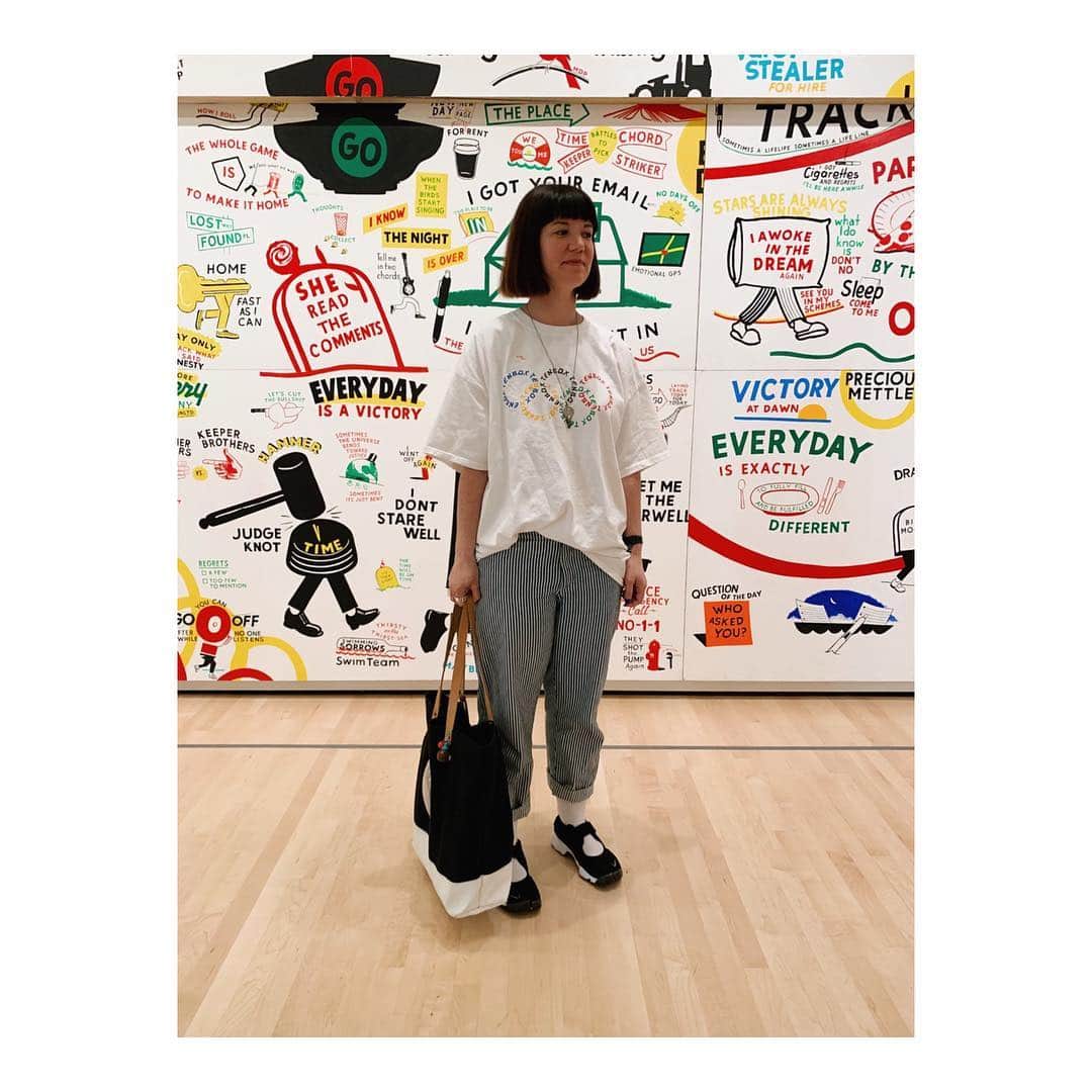 Melissa Santiagoのインスタグラム：「Some nice @steveespopowers at @sfmoma! 📸: @bulius  #SFMOMA #ESPO #tenbox . . . . . . . . . . . #OOTD #NikeAirRift #AirRift #gravelandgold #NettleStudios #CozyGirl #girlswhodresslikeboys #Oversized」
