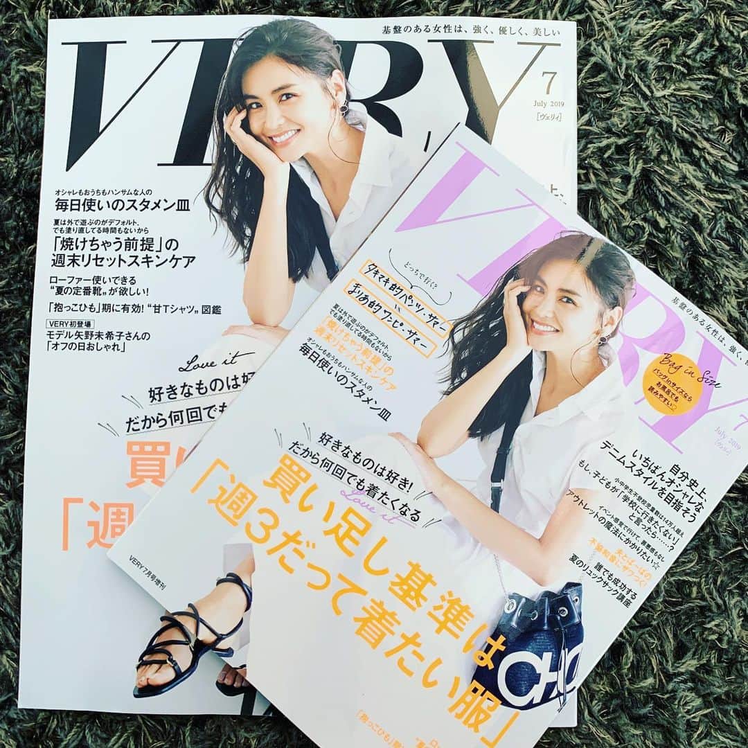 滝沢眞規子さんのインスタグラム写真 - (滝沢眞規子Instagram)「VERY７月号 明日発売です🙌」6月6日 15時13分 - makikotakizawa