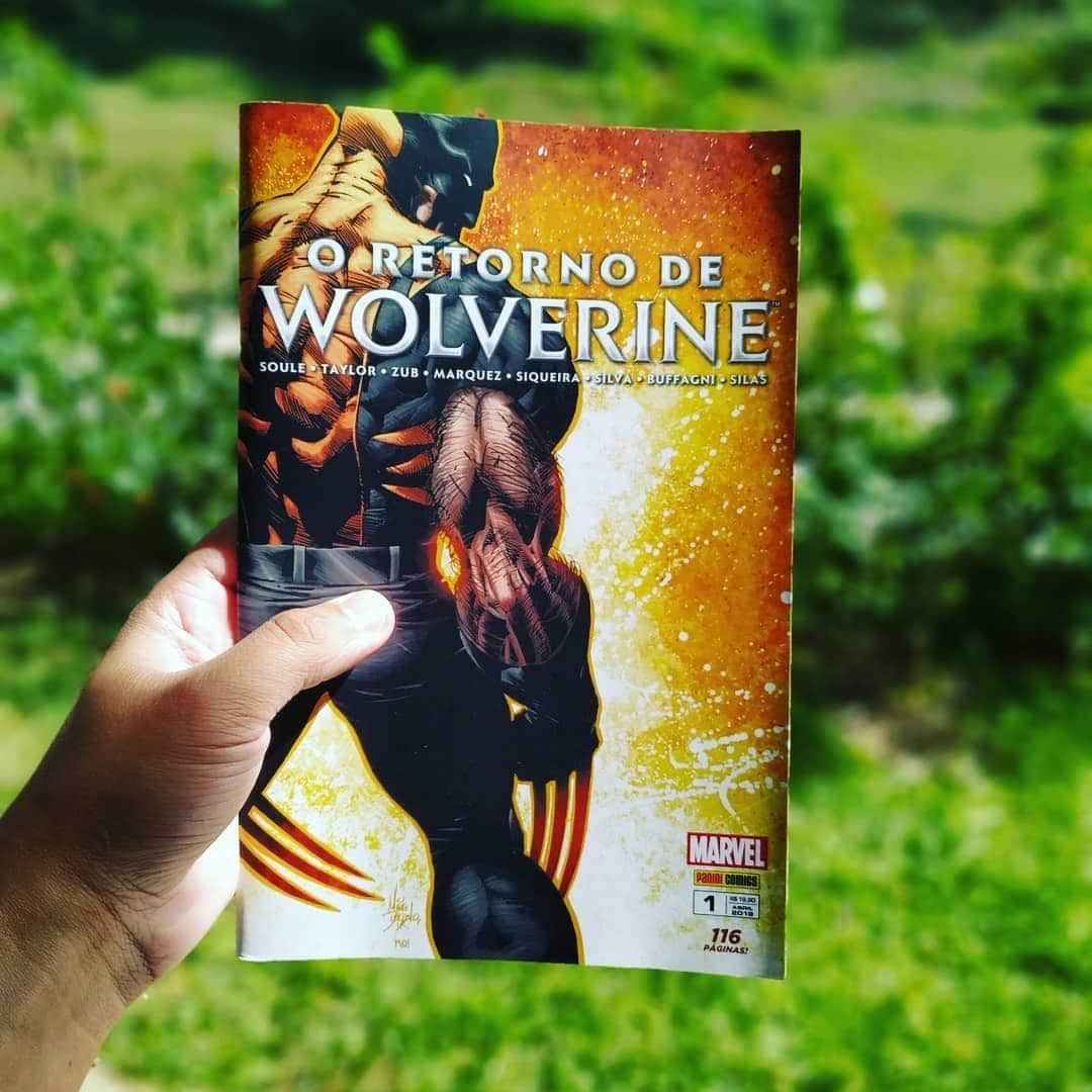 RB Silvaさんのインスタグラム写真 - (RB SilvaInstagram)「RepostBy @jrpedrohqs: "O retorno de Wolverine vol.1 Nesse primeiro volume é ensaiada a volta de um dos maiores heróis da Marvel, pelo um dos que mais gosto, Wolverine está morto, mas sem explicação parece que ressuscitou, os X-Men junto com a ajuda dos Vingadores e o Demolidor partem por pistas em diversas partes do mundo A história segue com alguns flashbacks dos tempos de Logan nos Vingadores e nos X-Men, mas tudo num ritmo rápido e divertido, curti pra caramba esse primeiro volume. Arte se difere nos capítulos, trocando os desenhistas, mas nada que comprometa o resultado, destaque para a bela capa do Mike Deodato . #wolverine #logan #xmen #vingadores #avengers #demolidor #daredevil #tonystark #ironman #lukecage #jessicajones #colossus #jeangrey #spiderman #homemaranha #peterparker #magneto #charlessoule #mikedeodato #rbsilva #marvel #marvelcomics #paninicomics #hq #hqs #quadrinhos #leituradodia #leitura #superherois #superheroes"」6月6日 7時03分 - rbsilva_comics