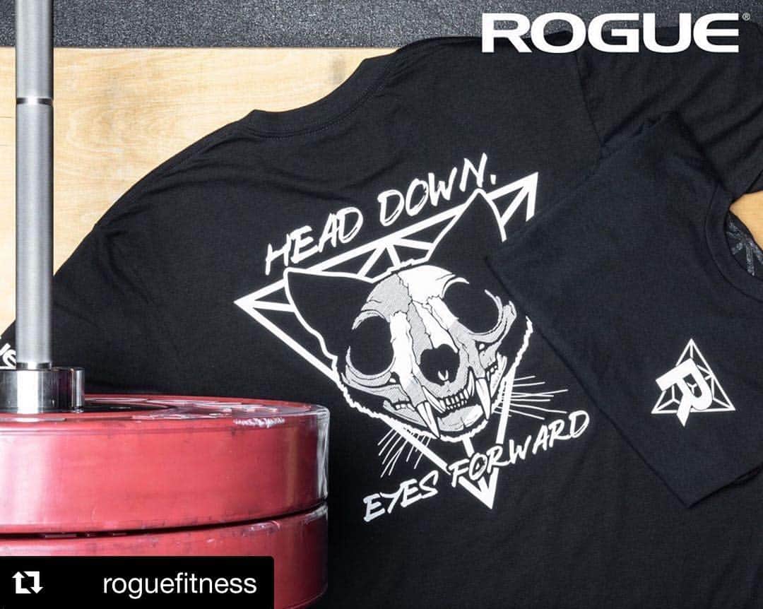 マッティ・ロジャーズのインスタグラム：「ITS HERE AND ITS GOT A CAT ON IT #Repost @roguefitness with @get_repost ・・・ The official @mattiecakesssss Rogue athlete shirt just dropped. Link in bio. #ryourogue」