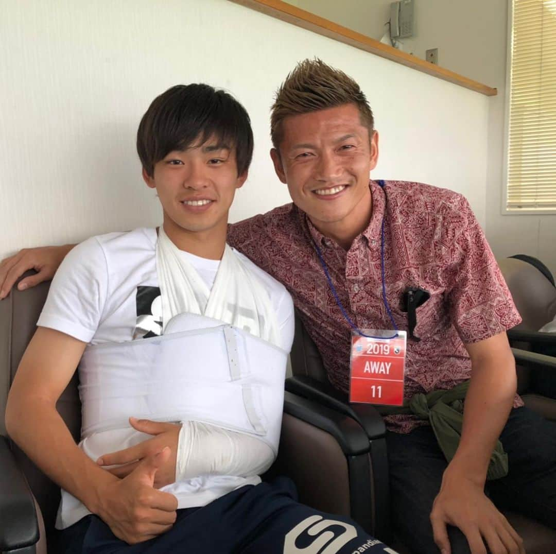 播戸竜二さんのインスタグラム写真 - (播戸竜二Instagram)「『キング⚽️』 ・ カズさんに会った！ ・ 斉藤光毅くんにも！ ・ 奥寺さんにも！ ・ アイオにも！ ・ サッカー界はやっぱりいいね！ ・ ・ #三浦知良 #斉藤光毅 #奥寺康彦 #福田愛大  #播戸竜二 #サッカー」6月6日 7時27分 - ryuji_bando