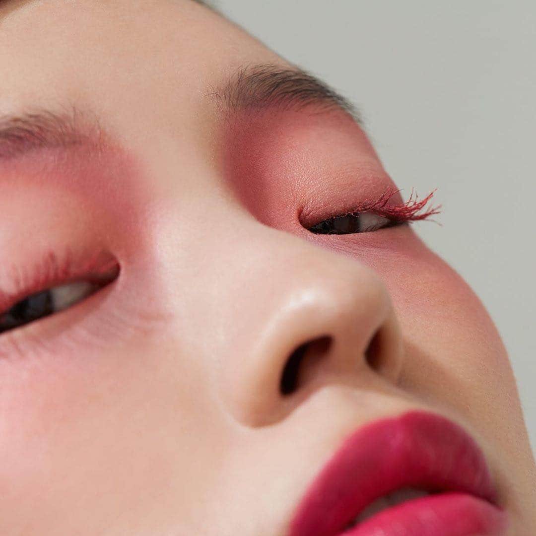 Yusuke Saekiさんのインスタグラム写真 - (Yusuke SaekiInstagram)「📸Cecy Young @cecyyoung ✖︎ 💄Yusuke Saeki @yusukesaeki  starring beautiful @_n_a_t_s_u_m_i_ 🖤🖤 #makeup #beauty #red #cecyyoung」6月6日 8時09分 - yusukesaeki