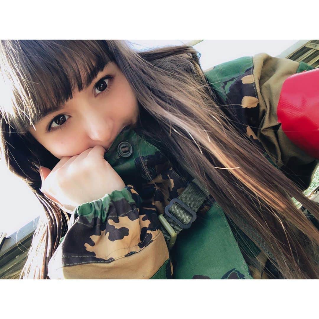 アイシスのインスタグラム：「🔫🔫🔫🔫🔫 夏ゴルカ、ぼちぼち、あちあち🤒 でもかっこいいから着ちゃう耐えちゃう！！！！おしゃれは我慢😂  #サバゲー #サバゲー女子  #airsoft #ミリタリー #military #airsofter #夏ゴルカ #GorkaE #Gorka #ロシア装備 #SMERSH #airsoftgirl #glockgirl #Russia #GRU #ГРУ #спецназ #Spetsnaz #gun #airsofterphoto #airsoftinternational #airsoftworld #airsoftobsessed #pew #pewpew #airsoftmilsim #airsoftnation #gunstagram #サバゲー女子の日常」