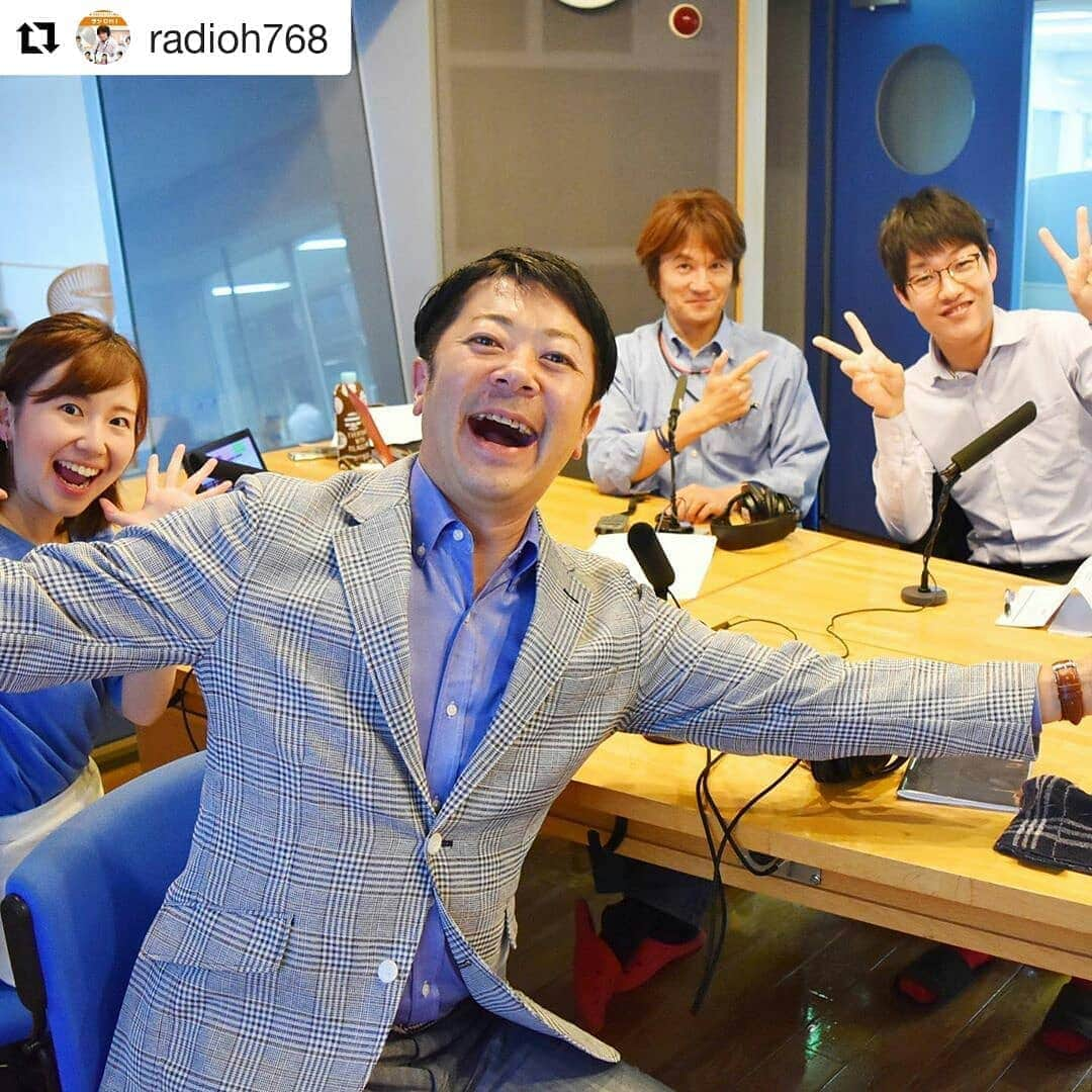 岡山放送さんのインスタグラム写真 - (岡山放送Instagram)「#Repost @radioh768 (@get_repost) ・・・ . 『岡山の草刈正雄』の萩原です。 . 小学4年の時、ドラマ「真田太平記」（他局）の主人公幸村を演じた草刈正雄さんのルックスや喋り方、仕草に憧れて以来33年間、ずっと真似をし、「僕は草刈正雄だ！」と言い聞かせ続けてきたら、最近ようやく少し似てきたような気がします👍 ←気のせいだと思います(OHK広報担当) . 感無量です😂 . #OHK #岡山放送 #アナウンサー #女子アナ #女子アナウンサー #美人アナ #イケメンアナ #イケメンアナウンサー #草刈正雄 #勘違い #幻惑 #真田太平記 #真田幸村 #真田昌幸 #似てない #喋り方 #しぐさ #放っておこう #ノーリアクション #絶句 #自己申告 #言うのはタダ #加工が必要 #真田丸 #なつぞら #感無量 #ohk_officialはどう反応するか #視力検査 #淵本恭子」6月6日 8時52分 - ohk_official