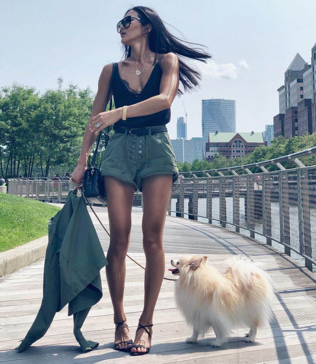 マリッサ・ウェッブのインスタグラム：「Don’t be distracted by the cute fluffy guy in the corner... Troy! 🖤 Paper bagged the MW Stellan canvas shorts and gave them a little roll.  I’ve also ordered 2 sizes up to get that extra volume...#staytuned I’m sure it’ll be absolute magic!  Awkward iPhone pics by my @totalsuiveur  Thanks hons!  Happiest of #humpdays! ..................................................................... #mwstyled #summervibes #marissawebb #casualstyle #ootd #wtwt #wiwt #wtw #troy #shorts #shortsweather #outfits」