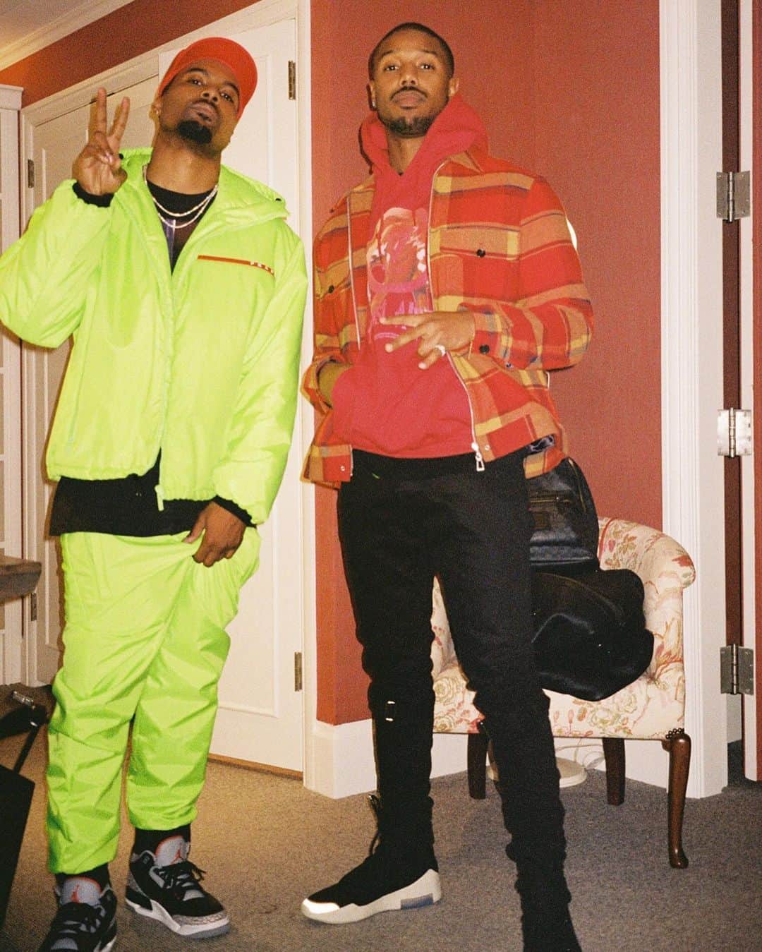 マイケル・B・ジョーダンのインスタグラム：「20 years & counting of friendship & a lifetime bond! HBD my brother ✌🏾🤟🏾 Show @steelobrim some luv!!!」