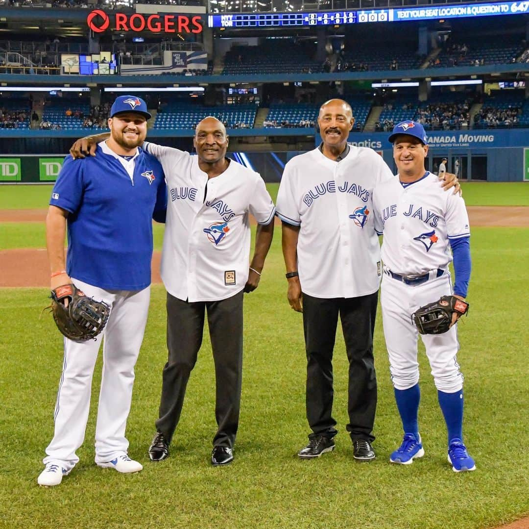 トロント・ブルージェイズさんのインスタグラム写真 - (トロント・ブルージェイズInstagram)「Celebrating the 30th Anniversary of Rogers Centre with these legends! Welcome back, Cito and Shaker! #LetsGoBlueJays」6月6日 10時13分 - bluejays